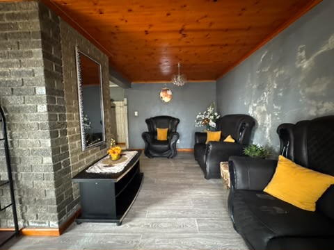 3 Bedroom Property for Sale in Hillcrest Heights Western Cape